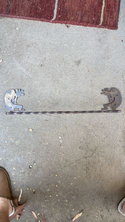 Kokopelli Metal Towel Bar Wall Rack