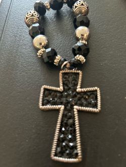 Women’s boutique cross bracelet