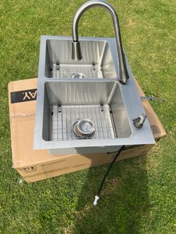 Glacier Bay 33 in. Double Bowl Dual Sink