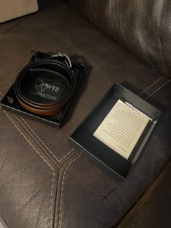 NICE BLACK AND BROWN REVERSIBLE BELT