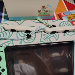 NINTENDO SWITCH W 3 GAMES 