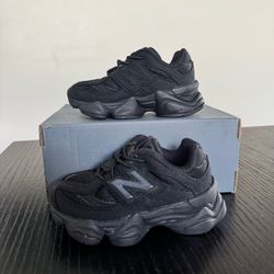 New Balance 9060 Triple Black 7C