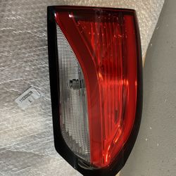 2017-2020 Chrysler Pacifica Left Trunk Light 