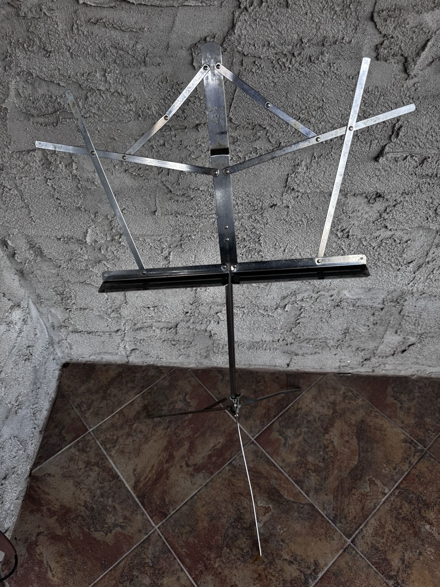 Norwood Music stand