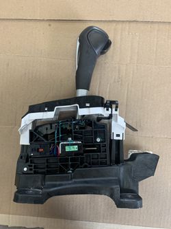 2017 - 2018 Chevrolet Sonic Center Console Shifter Assembly