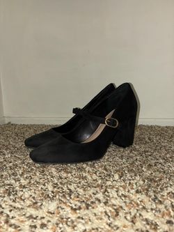black baby doll style heels size 6