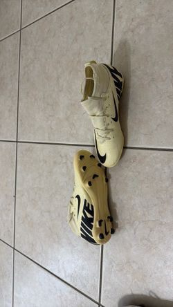 NIKE Soccer Shoes