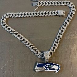 Seattle seahawks iced chain necklace MANY other teams available SHIPPING AVAILABLE for 