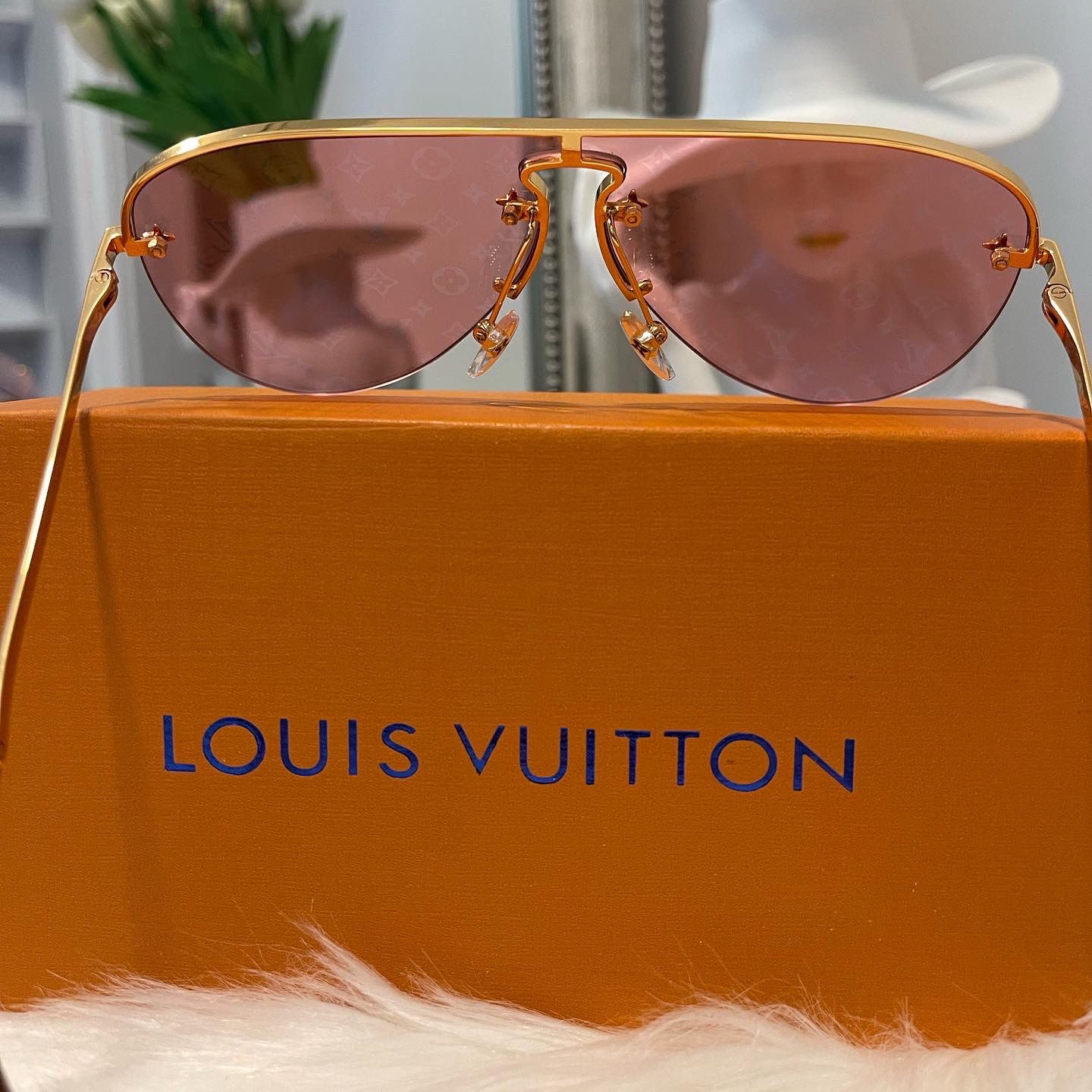 LV Sunglasses Women And Men Blue/Silver for Sale in Cape Coral, FL - OfferUp