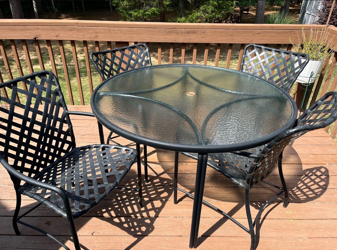 Vintage Brown Jordan Tamiami Patio Set