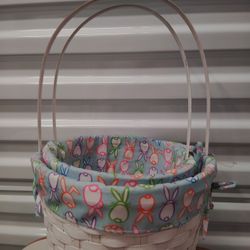 baskets of different sizes, pink and blue 