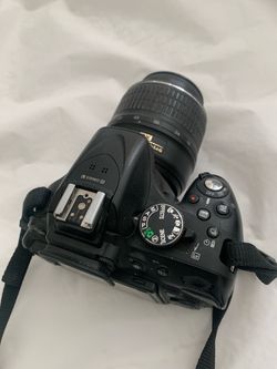 Nikon D5200 24mp includes 2 lenses