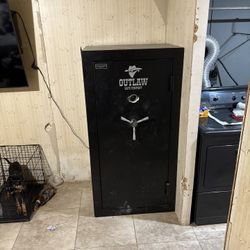 Outlaw Gun Safe