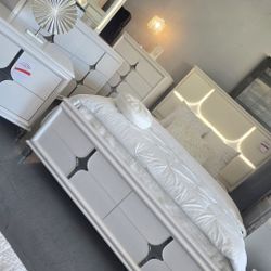 ✨️ King, Cal King, Queen Bed Frame ✨️ Furniture Sectionals, Bedrooms, Dining Avail