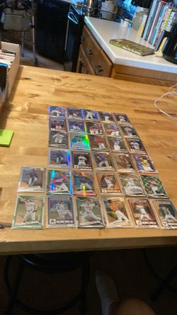 Elite Baseball Card Lot 32 Cards
