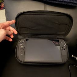 Legion Go 2 - 8.8" 144Hz 2K OLED - AMD Ryzen Z2 Extreme - 32GB - 1TB. 