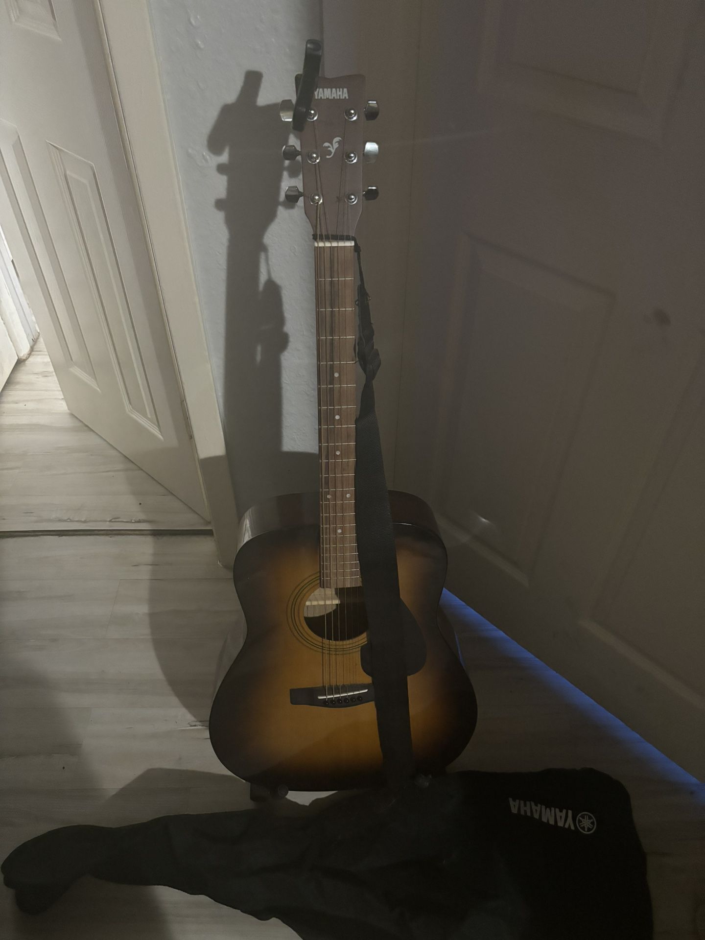 Yamaha Gigmaker Classic + Guitar Stand 