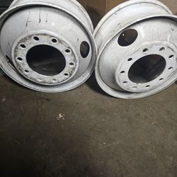 Semi truck steel wheels