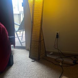 Very Cute Light Weight Lamp With Tag 