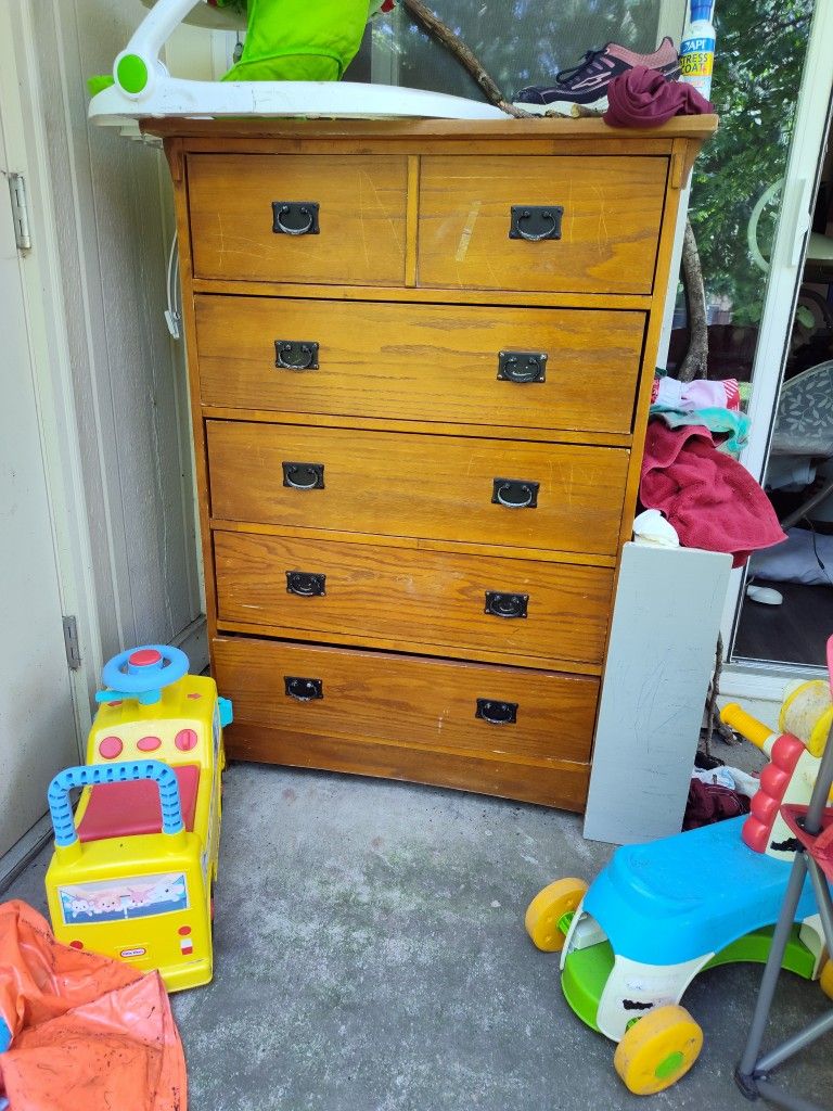 Free Dresser