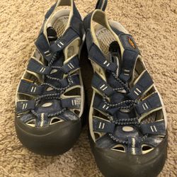 Keen Size 7  Blue  Sandals Women