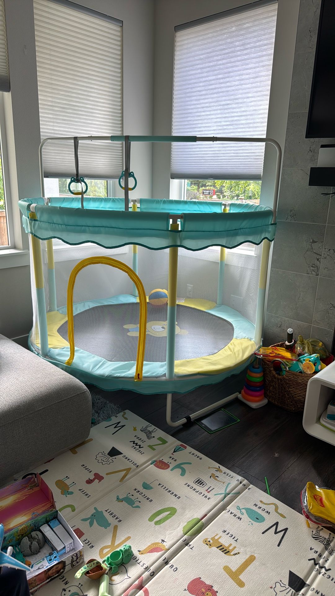 Trampoline - indoor/outdoor - Kids
