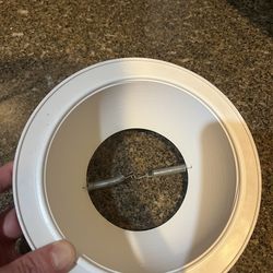 Recessed light fixtures 6”  w/bulbs