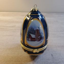 A Cute Egg For Your Tree It Plays Music  .   Size  .  5"×  2" .  