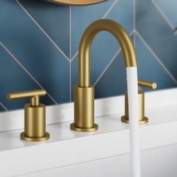 Forious Widespread Bathroom Faucet Gold