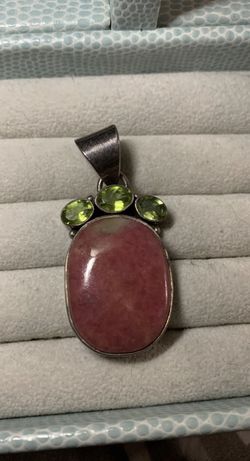 ✨100% S925 Italian Solid Sterling Silver Pendant with Real Peridot and Dark Rose Quartz🌸