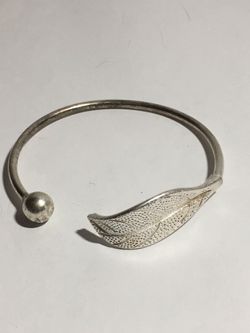 VINTAGE SILVER TONE BANGLE ADJUSTABLE