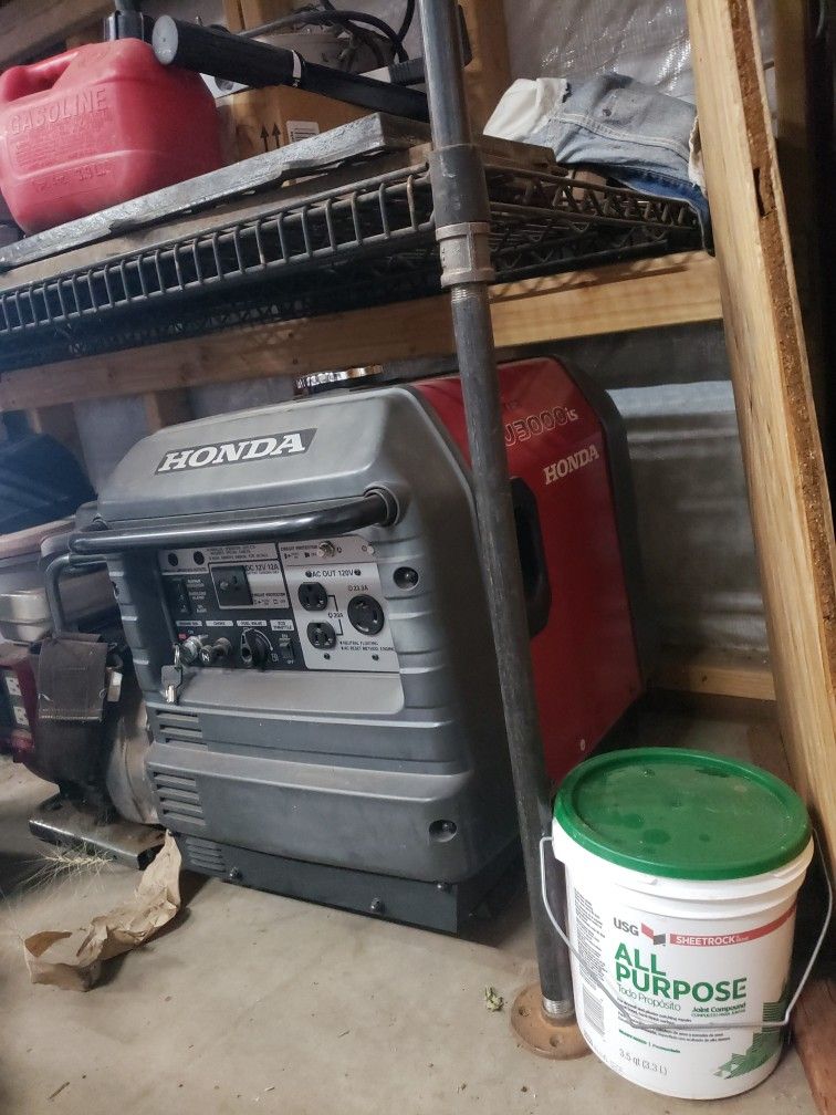 Honda EU3000is  Generator 