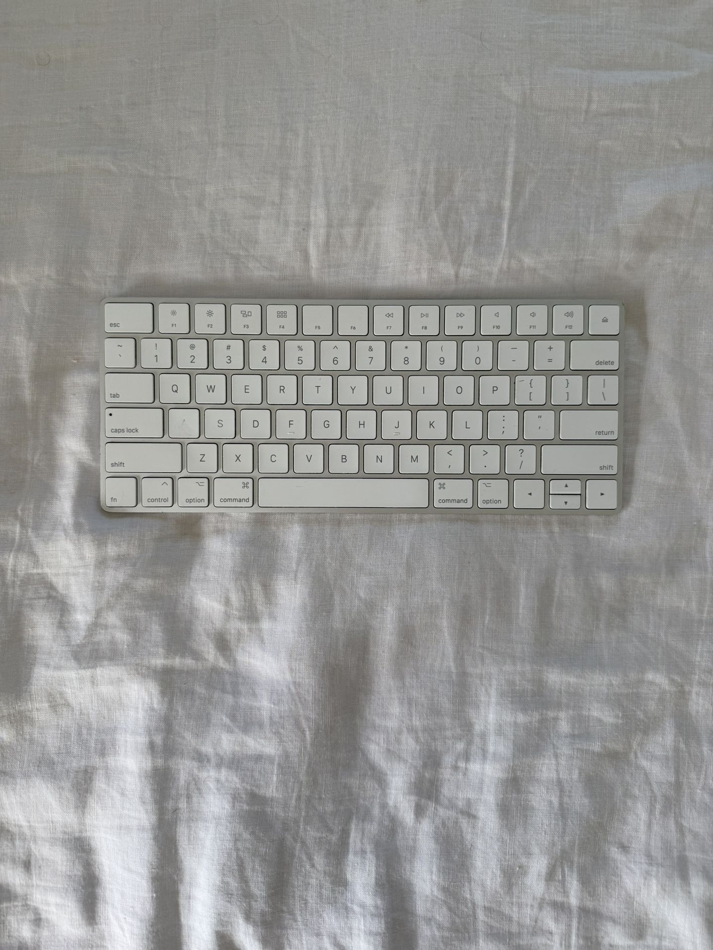 Apple Magic Keyboard A1644 Rechargeable Wireless Bluetooth
