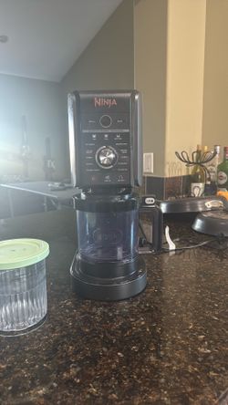 Ninja CREAMi Deluxe NC501 XL 11-in-1 Ice Cream Maker + 1 XL Pint