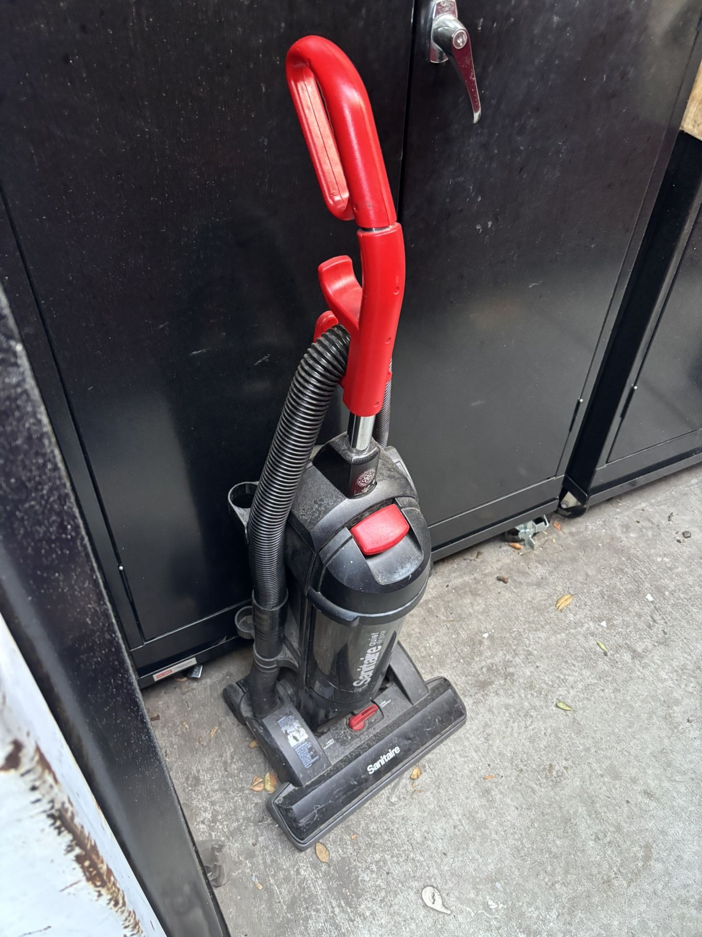 Sanitaire Quiet Clean Vacuum With Extra Belt