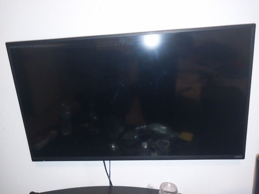 Vizio 40 Inch  Smart Tv