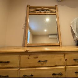 Carving  Wooden Dresser With Mirror And Nightstand