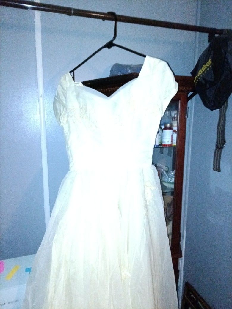 1945/1950's Wedding Dress/Off White