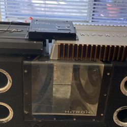 Cajón Con Dos Amplificadores 