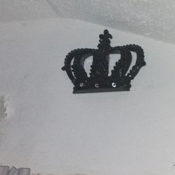 2 Wall Decor Pieces For The Queen