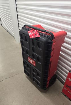 Milwaukee rolling packout
