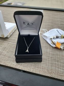 Kays Eiffel Tower necklace