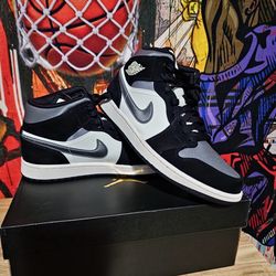 Men Jordan 1's Size 8
