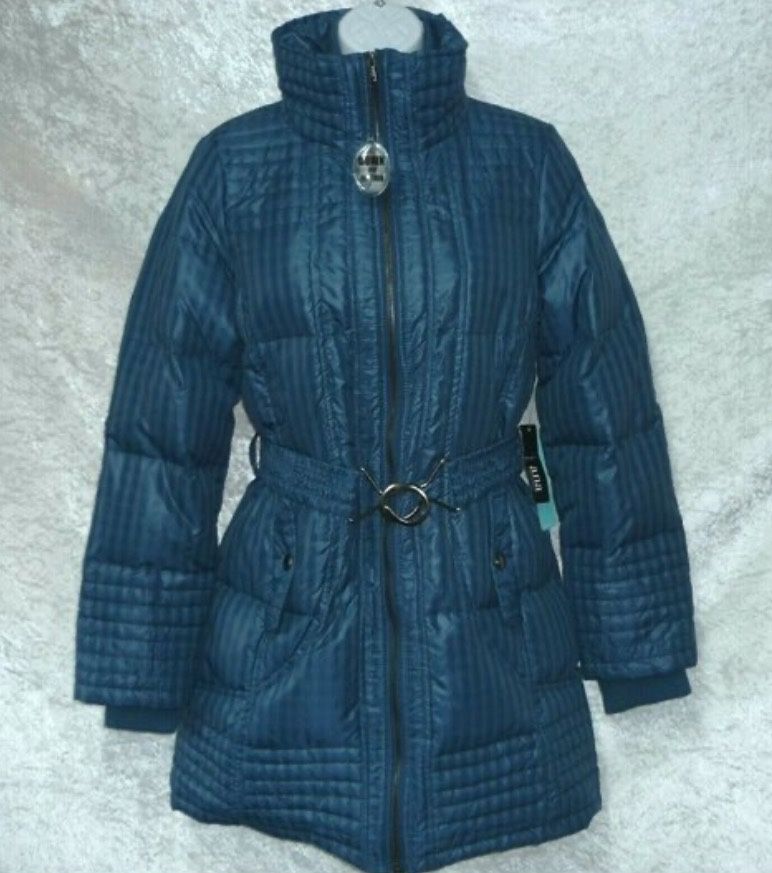 Woman’s Nice puffer Coat by a.n.a. Sz Large