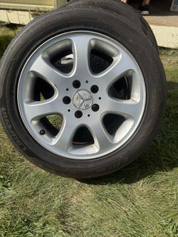 Mercedes-Benz rims and tires