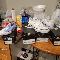 Converses(brand New) in the Box size 6 In Juniors Or Size 8 In Women