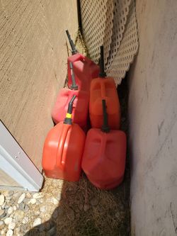5 gallon gas cans