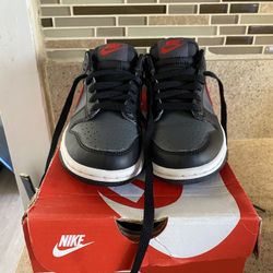 Spider Man Nike Dunk Low Tops Size  3.5
