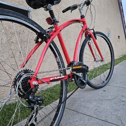 Fuji Crosstown 2.1 Gear Bicycle $220