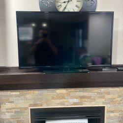 Television /INSIGNIA